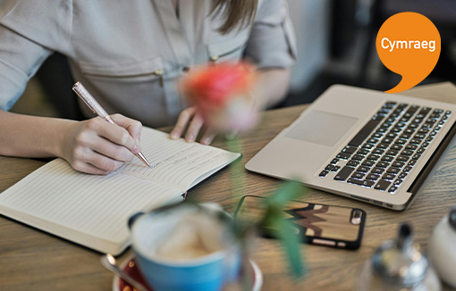 Cynllunio traethodau